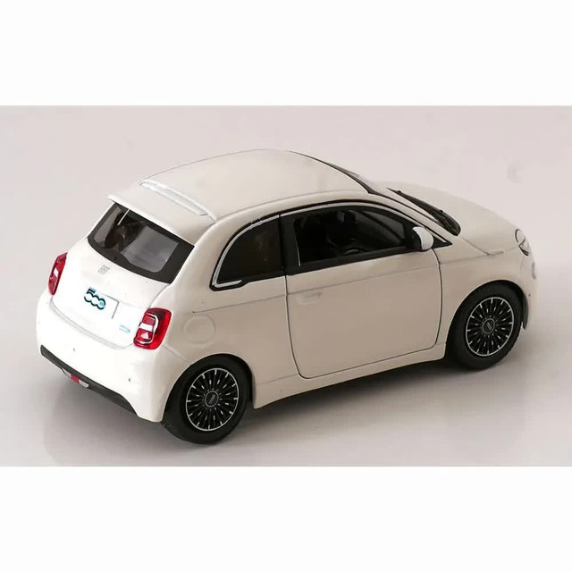 Название: Машинка Bburago 1:24 Fiat 500e (2023) белая, Артикул: 18-21110 WT Collection ( A ) w/o stand, Цена: 3 499